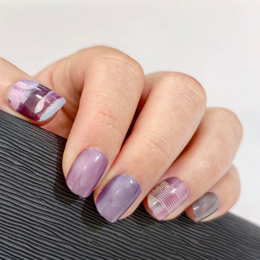 Textured Plum Brushstrokes | Press-on Nails