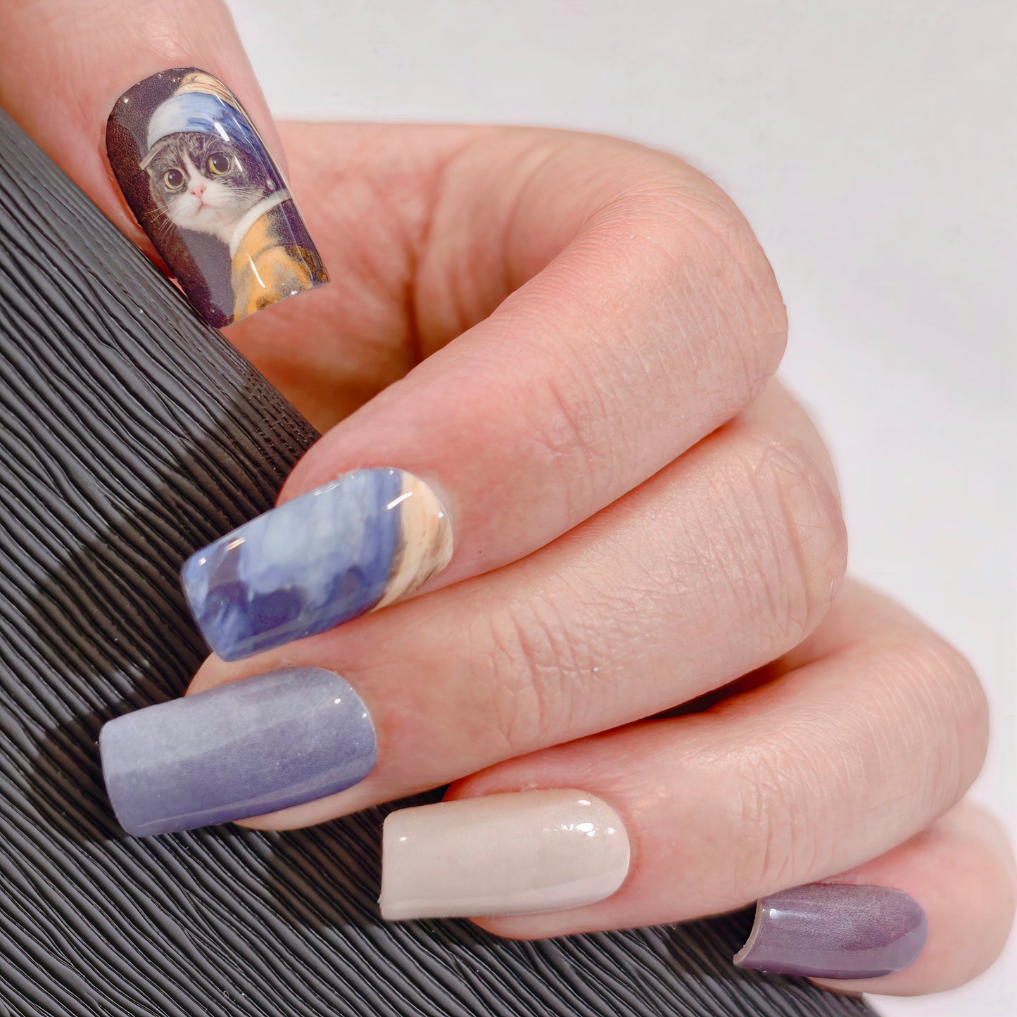 Vermeer Pat Portrait | Press-on Nails